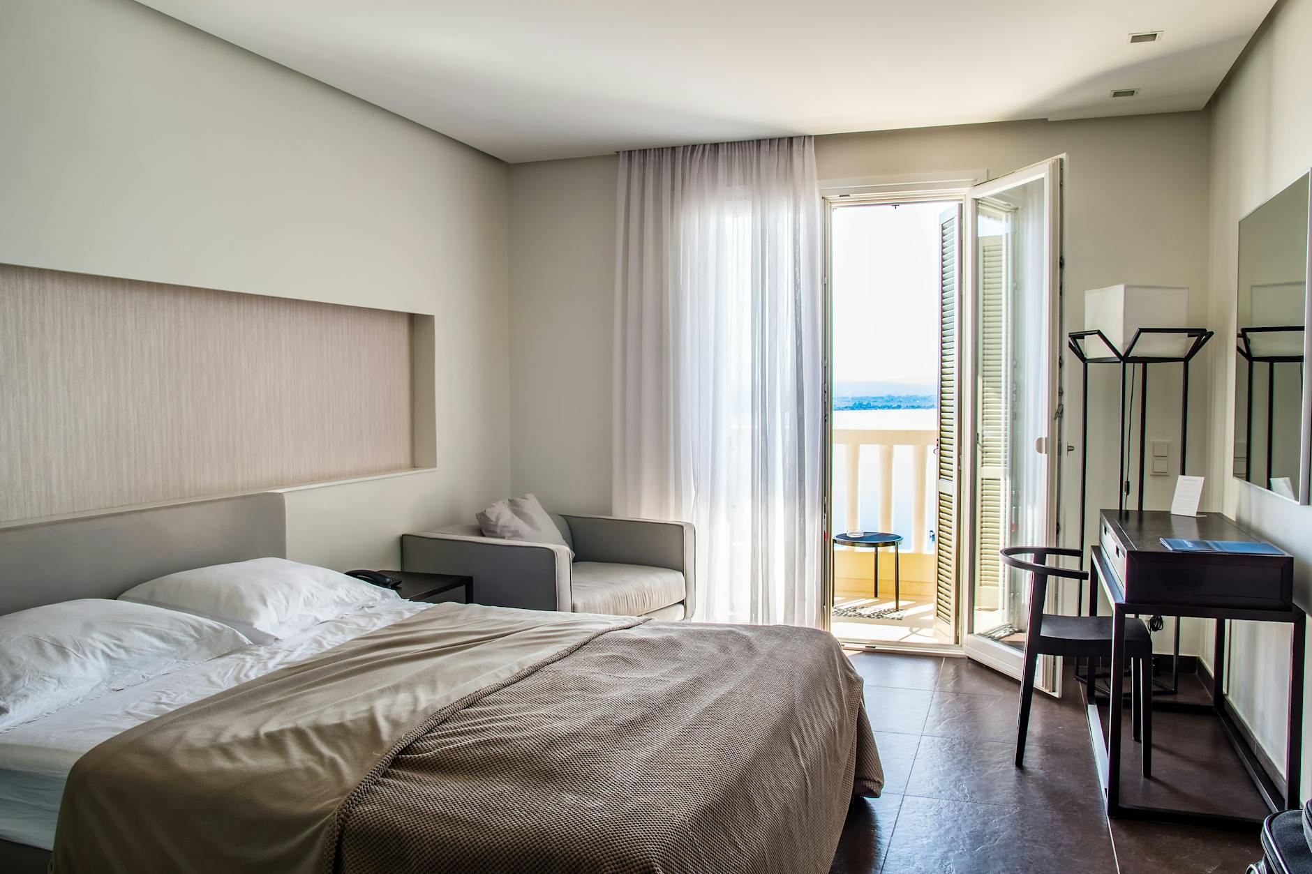 How to Save Money on Accommodation